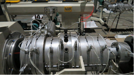 Lini Produksi Pipa Plastik PPR PE HDPE Triple Layer untuk Selang Gas Energi Pasokan Air Irigasi