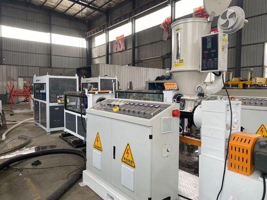 Mesin Pembuat Pipa Spiral Karbon HDPE Jalur Produksi Pipa Saluran Bergelombang PE