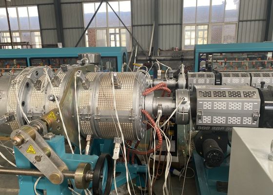 3 Lapisan 20mm Peralatan Ekstrusi Pipa Polypropylene 120kg / H