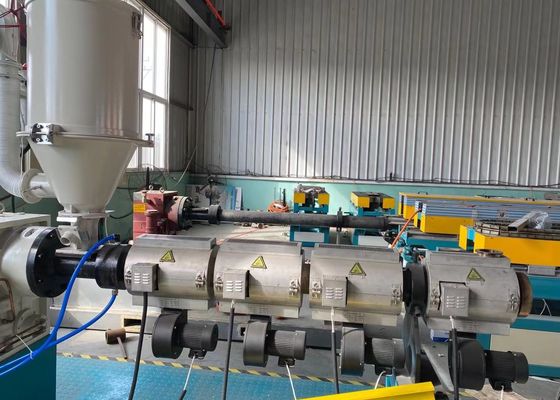 PE / PP / PA 16-52mm Mesin Pembuat Pipa Bergelombang Plastik Extruder