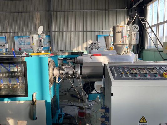 25-100mm HDPE PP Carbon Spiral Pipe Lini Produksi Mesin Plastik
