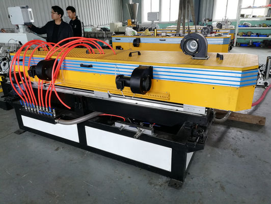 Plastik PVC PE PP Jalur Produksi Ekstrusi Pipa Bergelombang Sekrup Tunggal 40kg / H