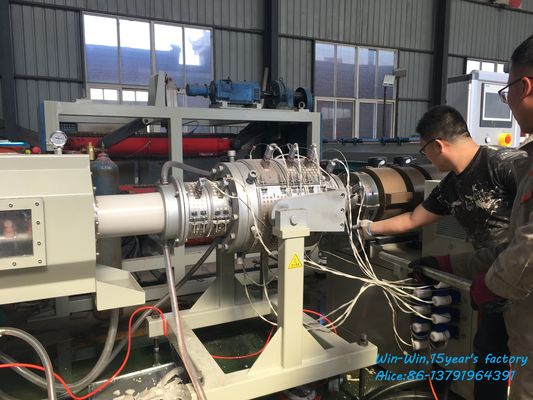 Lini Produksi Pipa Bergelombang HDPE PE PPR UPVC CPVC PVC untuk Kawat Saluran Listrik