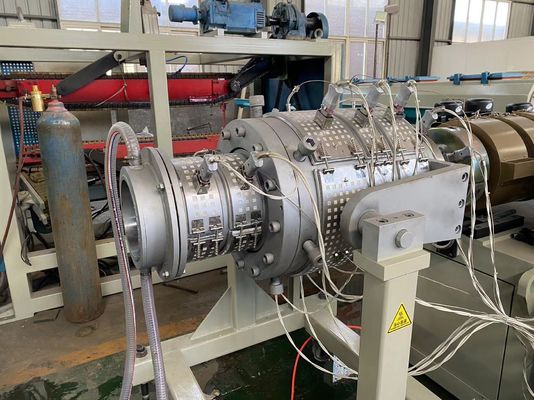 Drainase Pasokan Air Otomatis Saluran Ekstrusi Pipa PVC Kontrol PLC