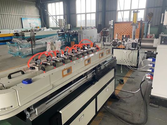 Kualitas Tinggi HDPE Vacuum Forming Threading Single Wall Corrugated Pipe Extrusion Line